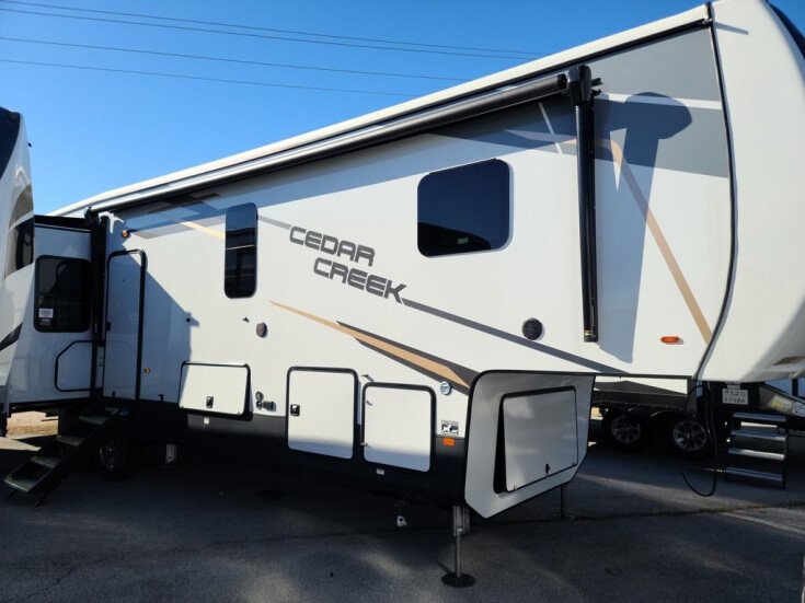 Thumbnail Photo undefined for New 2022 Forest River Cedar Creek